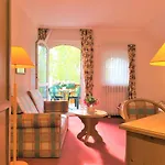 Mueritzgarten Garni Hotel 3*