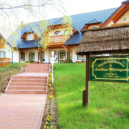 Mueritzgarten Garni Szálloda 3*