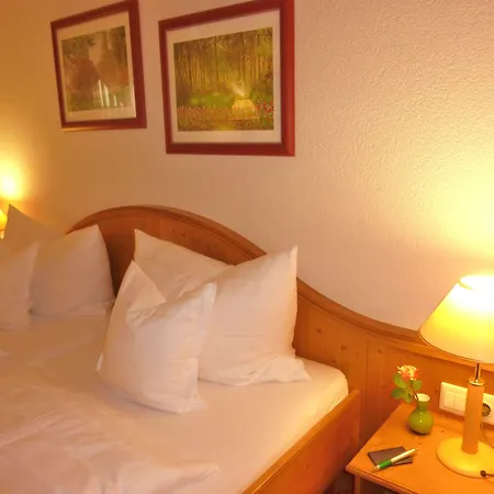 Hotel Müritzgarten Garni 3*