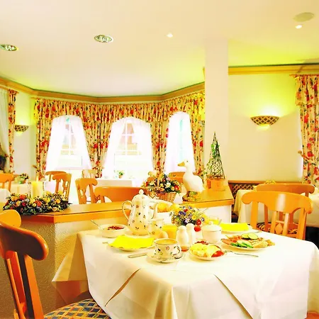 Müritzgarten Garni Hotel