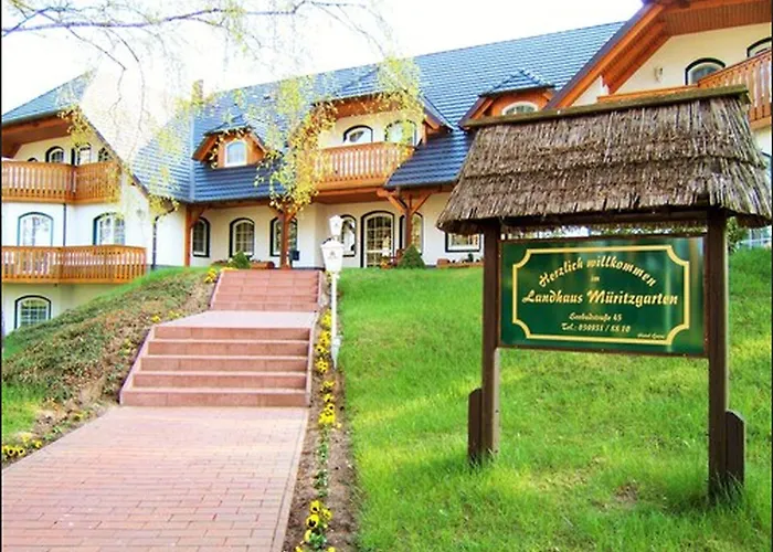 Müritzgarten Garni Hotel 3*