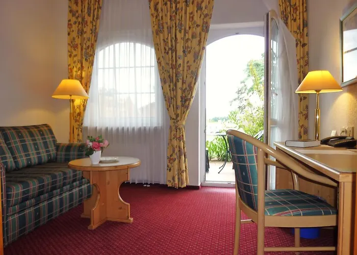 Hotel Müritzgarten Garni 3*